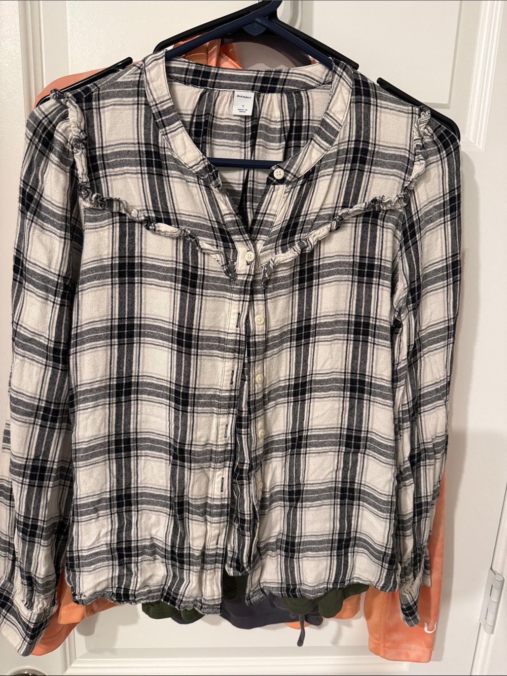 Old Navy Black and White Plaid Top Ruffle long sleeve women’s small S Button